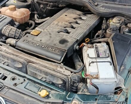 Зеленый Опель Омега, объемом двигателя 2.5 л и пробегом 200 тыс. км за 1600 $, фото 3 на Automoto.ua