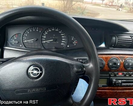 Зеленый Опель Омега, объемом двигателя 2 л и пробегом 0 тыс. км за 1100 $, фото 2 на Automoto.ua