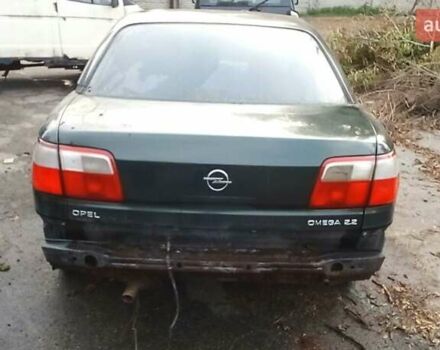 Опель Омега 2000 в Киеве на Automoto.ua Зеленый Опель Омега, объемом двигателя 2.2 л и пробегом 350 тыс. км за 1200 $, фото 2 на Automoto.ua