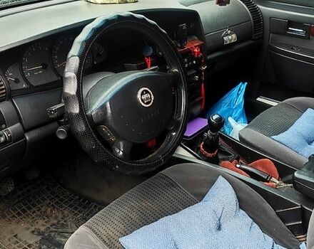 Зелений Опель Омега, об'ємом двигуна 2.5 л та пробігом 0 тис. км за 2700 $, фото 5 на Automoto.ua