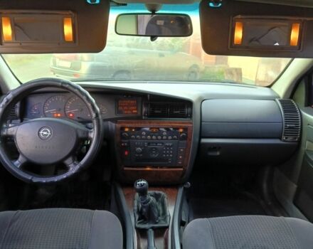 Зеленый Опель Омега, объемом двигателя 2.5 л и пробегом 344 тыс. км за 2250 $, фото 10 на Automoto.ua