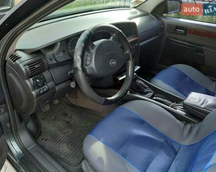 Зеленый Опель Омега, объемом двигателя 2.5 л и пробегом 340 тыс. км за 3200 $, фото 2 на Automoto.ua