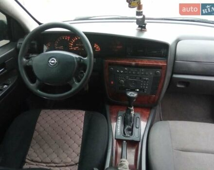 Зеленый Опель Омега, объемом двигателя 2.2 л и пробегом 324 тыс. км за 2500 $, фото 13 на Automoto.ua