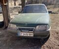 Зеленый Опель Омега, объемом двигателя 2 л и пробегом 500 тыс. км за 1500 $, фото 1 на Automoto.ua