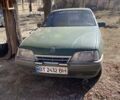 Зеленый Опель Омега, объемом двигателя 2 л и пробегом 500 тыс. км за 1500 $, фото 1 на Automoto.ua