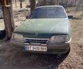 Зеленый Опель Омега, объемом двигателя 2 л и пробегом 500 тыс. км за 1500 $, фото 1 на Automoto.ua