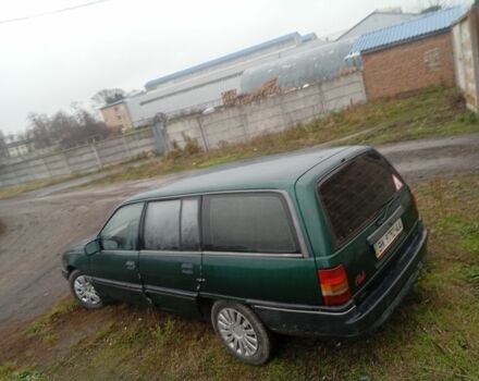 Зеленый Опель Омега, объемом двигателя 2 л и пробегом 65 тыс. км за 899 $, фото 10 на Automoto.ua
