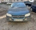 Зеленый Опель Омега, объемом двигателя 2 л и пробегом 300 тыс. км за 1489 $, фото 1 на Automoto.ua