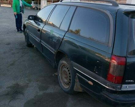 Зелений Опель Омега, об'ємом двигуна 2 л та пробігом 2 тис. км за 700 $, фото 1 на Automoto.ua