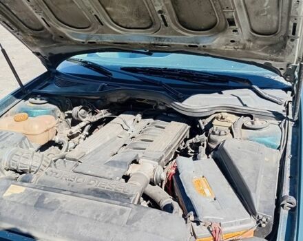 Зеленый Опель Омега, объемом двигателя 2.5 л и пробегом 360 тыс. км за 1400 $, фото 5 на Automoto.ua