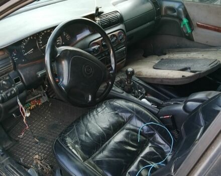 Зелений Опель Омега, об'ємом двигуна 2 л та пробігом 2 тис. км за 700 $, фото 2 на Automoto.ua