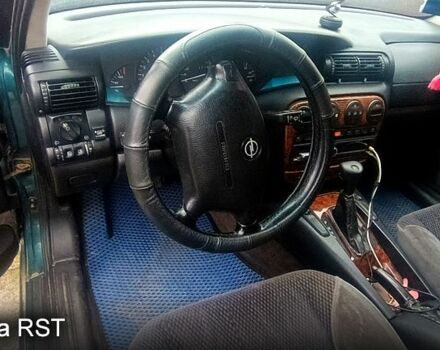 Зеленый Опель Омега, объемом двигателя 20 л и пробегом 0 тыс. км за 1800 $, фото 7 на Automoto.ua