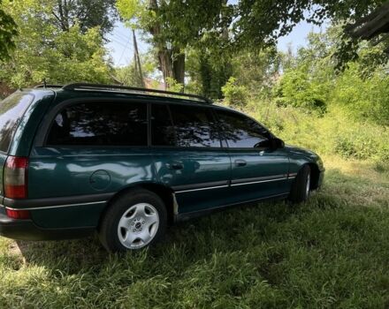 Зеленый Опель Омега, объемом двигателя 2.5 л и пробегом 290 тыс. км за 3200 $, фото 3 на Automoto.ua