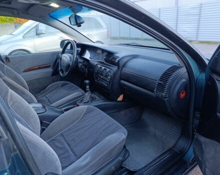 Зеленый Опель Омега, объемом двигателя 2 л и пробегом 327 тыс. км за 1050 $, фото 11 на Automoto.ua