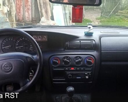 Зеленый Опель Омега, объемом двигателя 2 л и пробегом 317 тыс. км за 2000 $, фото 7 на Automoto.ua