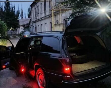 Зелений Опель Омега, об'ємом двигуна 2 л та пробігом 500 тис. км за 2900 $, фото 6 на Automoto.ua