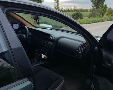 Зелений Опель Омега, об'ємом двигуна 2 л та пробігом 380 тис. км за 2214 $, фото 1 на Automoto.ua