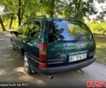 Зеленый Опель Омега, объемом двигателя 2.5 л и пробегом 263 тыс. км за 1400 $, фото 4 на Automoto.ua