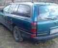 Зеленый Опель Омега, объемом двигателя 2 л и пробегом 295 тыс. км за 3500 $, фото 1 на Automoto.ua