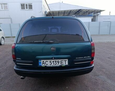 Зеленый Опель Омега, объемом двигателя 2 л и пробегом 327 тыс. км за 1050 $, фото 8 на Automoto.ua