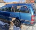 Зеленый Опель Омега, объемом двигателя 2.5 л и пробегом 300 тыс. км за 1006 $, фото 6 на Automoto.ua