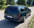 Зеленый Опель Омега, объемом двигателя 2 л и пробегом 300 тыс. км за 2350 $, фото 1 на Automoto.ua