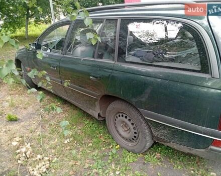Зеленый Опель Омега, объемом двигателя 2 л и пробегом 200 тыс. км за 1900 $, фото 2 на Automoto.ua
