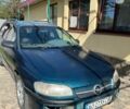 Зеленый Опель Омега, объемом двигателя 2 л и пробегом 300 тыс. км за 900 $, фото 1 на Automoto.ua