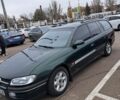 Зелений Опель Омега, об'ємом двигуна 2.5 л та пробігом 200 тис. км за 900 $, фото 2 на Automoto.ua