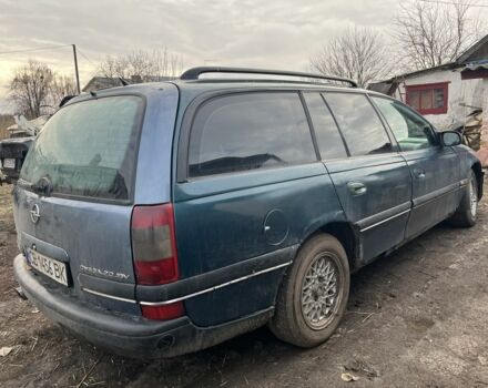 Зеленый Опель Омега, объемом двигателя 2 л и пробегом 280 тыс. км за 1500 $, фото 2 на Automoto.ua