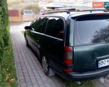 Опель Омега 1997 в Волочиске на Automoto.ua Зеленый Опель Омега, объемом двигателя 2 л и пробегом 300 тыс. км за 1200 $, фото 4 на Automoto.ua