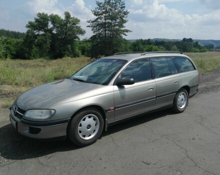 Опель Омега 1997 в Краматорске на Automoto.ua Зеленый Опель Омега, объемом двигателя 2 л и пробегом 195 тыс. км за 3950 $, фото 3 на Automoto.ua