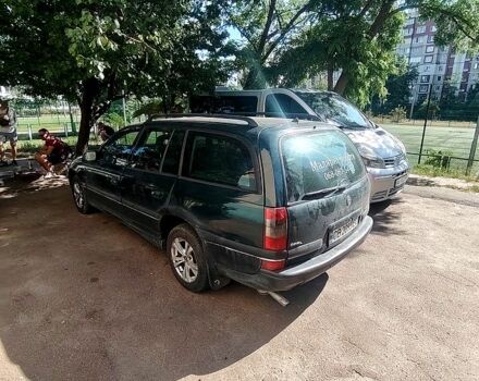 Зелений Опель Омега, об'ємом двигуна 2 л та пробігом 200 тис. км за 1400 $, фото 7 на Automoto.ua