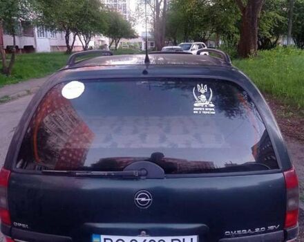 Зеленый Опель Омега, объемом двигателя 2 л и пробегом 377 тыс. км за 2500 $, фото 7 на Automoto.ua