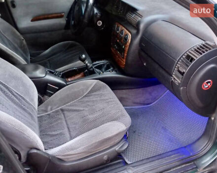 Опель Омега 1997 в Волочиске на Automoto.ua Зеленый Опель Омега, объемом двигателя 2 л и пробегом 300 тыс. км за 1200 $, фото 8 на Automoto.ua