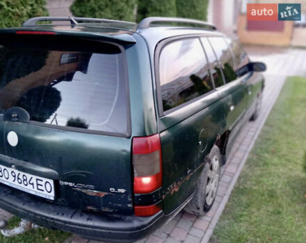 Опель Омега 1997 в Волочиске на Automoto.ua Зеленый Опель Омега, объемом двигателя 2 л и пробегом 300 тыс. км за 1200 $, фото 5 на Automoto.ua