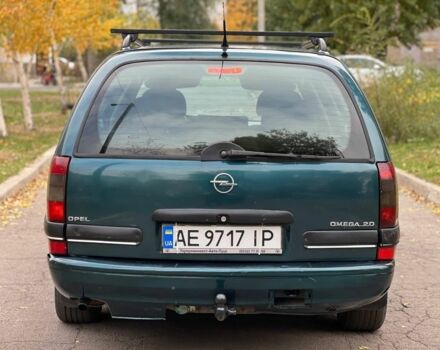 Опель Омега 1998 в Синельниковом на Automoto.ua Зеленый Опель Омега, объемом двигателя 2 л и пробегом 200 тыс. км за 1650 $, фото 5 на Automoto.ua
