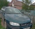 Зеленый Опель Омега, объемом двигателя 2 л и пробегом 330 тыс. км за 2400 $, фото 1 на Automoto.ua