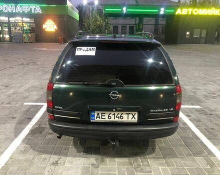 Зеленый Опель Омега, объемом двигателя 2.5 л и пробегом 2 тыс. км за 4100 $, фото 7 на Automoto.ua