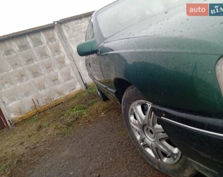 Зеленый Опель Омега, объемом двигателя 2 л и пробегом 65 тыс. км за 899 $, фото 1 на Automoto.ua