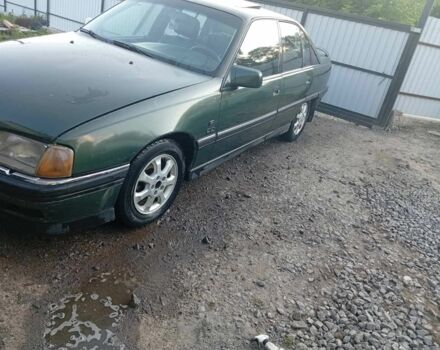 Опель Омега 1992 в Бердичеве на Automoto.ua Зеленый Опель Омега, объемом двигателя 2 л и пробегом 400 тыс. км за 1250 $, фото 1 на Automoto.ua