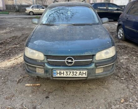 Зеленый Опель Омега, объемом двигателя 2 л и пробегом 300 тыс. км за 1489 $, фото 1 на Automoto.ua