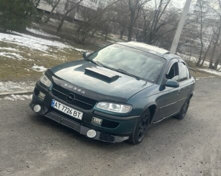 Зеленый Опель Омега, объемом двигателя 2 л и пробегом 333 тыс. км за 1500 $, фото 1 на Automoto.ua