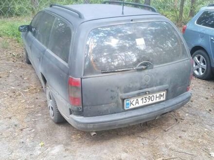 Зелений Опель Омега, об'ємом двигуна 2 л та пробігом 385 тис. км за 1267 $, фото 1 на Automoto.ua