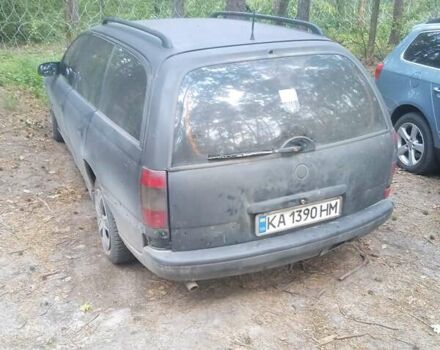 Зеленый Опель Омега, объемом двигателя 2 л и пробегом 385 тыс. км за 1267 $, фото 1 на Automoto.ua