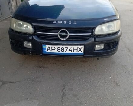 Зеленый Опель Омега, объемом двигателя 2 л и пробегом 300 тыс. км за 1350 $, фото 1 на Automoto.ua