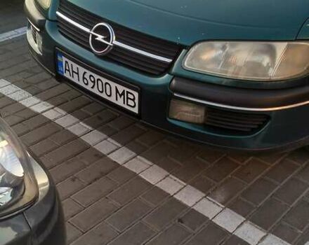 Зеленый Опель Омега, объемом двигателя 2 л и пробегом 268 тыс. км за 2500 $, фото 1 на Automoto.ua