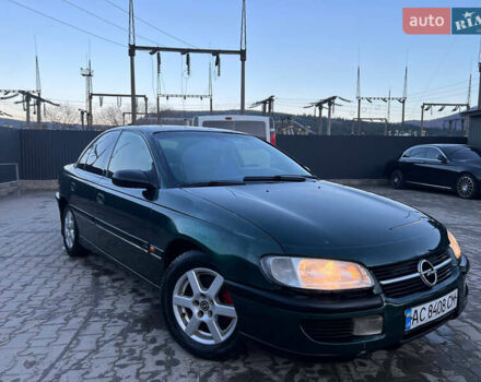 Зеленый Опель Омега, объемом двигателя 2 л и пробегом 300 тыс. км за 2950 $, фото 1 на Automoto.ua