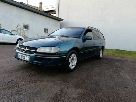 Зеленый Опель Омега, объемом двигателя 2 л и пробегом 327 тыс. км за 1050 $, фото 1 на Automoto.ua