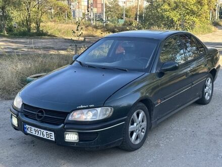 Зеленый Опель Омега, объемом двигателя 2 л и пробегом 200 тыс. км за 1504 $, фото 1 на Automoto.ua